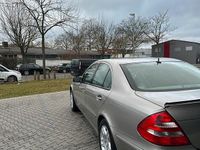 Gebraucht Mercedes E200 163 PS (119 kW) 2004 Silber Limousine