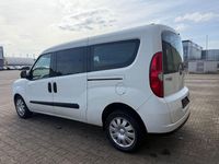 Gebraucht Opel Combo Selection 120 PS (88 kW) 2016 Weiß Van / Kleinbus