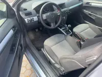 Gebraucht Opel Astra 105 PS (77 kW) 2006 Grau Coupé