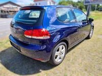 Gebraucht VW Golf VI Comfortline 105 PS (77 kW) 2010 Shadow blue metallic Kleinwagen