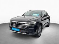 Gebraucht VW Touareg 231 PS (169 kW) 2023 Grenadillschwarz metallic SUV