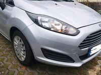 Gebraucht Ford Fiesta 95 PS (69 kW) 2015 Silber Kleinwagen
