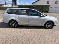 gebraucht Ford Focus Ghia 1Hand 2.0 Ahk Pdc Klima Velour