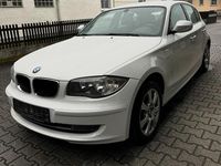 Gebraucht BMW 116 122 PS (89 kW) 2010 Weiß Kleinwagen