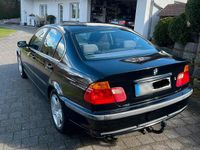 Gebraucht BMW 320 150 PS (110 kW) 2000 Schwarz Limousine