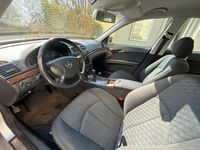 Gebraucht Mercedes E220 2002 Silber Limousine