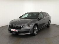 Gebraucht Skoda Superb 193 PS (141 kW) 2024 Grau Kombi