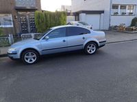 Gebraucht VW Passat 150 PS (110 kW) 2002 Blau Limousine