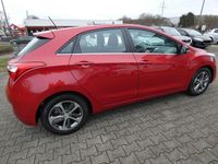 Gebraucht Hyundai i30 YES! 135 PS (99 kW) 2016 Rot Kombi