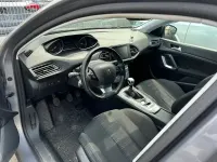 Gebraucht Peugeot 308 131 PS (96 kW) 2015 Lack grau artense/metalliclackierung (metallic) Kombi