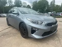 Usado Kia Ceed 136 CV (100 kW) 2019 Plateado Utilitario