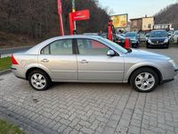 Gebraucht Ford Mondeo Ghia 145 PS (106 kW) 2004 Silber Limousine