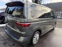Gebraucht VW Multivan 150 PS (110 kW) 2022 Grau Van / Kleinbus