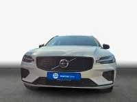 Gebraucht Volvo V60 Plus 197 PS (144 kW) 2025 Weiß Kombi