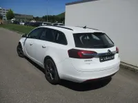 Gebraucht Opel Insignia Selection 120 PS (88 kW) 2013 Schneeweiss/summitwhite/arctic Kombi