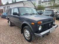 Gebraucht Lada niva 83 PS (61 kW) 2015 Grün SUV