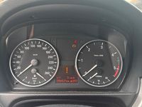 Gebraucht BMW 320 163 PS (119 kW) 2007 Schwarz Kombi