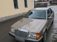 Gebraucht Mercedes 250 93 PS (68 kW) 1993 Gold Limousine