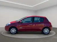 Gebraucht Renault Clio III Dynamique 101 PS (74 kW) 2010 Rot Kleinwagen