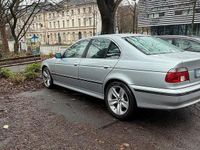 Gebraucht BMW 528 193 PS (141 kW) 1998 Silber Limousine