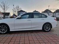 Gebraucht BMW 318 Advantage 150 PS (110 kW) 2021 Weiß Limousine