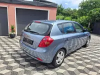 Gebraucht Kia Ceed LX 109 PS (80 kW) 2008 Baltikblau met. Kleinwagen
