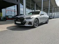 Gebraucht BMW 520 M Sport 197 PS (144 kW) 2025 Grau Limousine