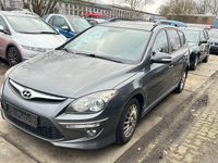 Gebraucht Hyundai i30 Style 116 PS (85 kW) 2010 Grau Kombi