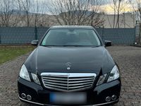 Gebraucht Mercedes E200 Elegance 184 PS (135 kW) 2010 Schwarz Limousine
