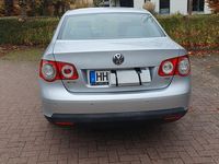 Gebraucht VW Jetta Comfortline 116 PS (85 kW) 2006 Silber Limousine