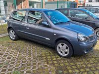 Gebraucht Renault Clio II 75 PS (55 kW) 2005 Grau Kleinwagen