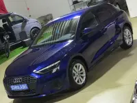 Gebraucht Audi A3 Ambiente 150 PS (110 kW) 2023 Navarra blue Limousine