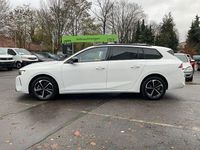 Neu Opel Astra Edition 131 PS (96 kW) 2025 Lack weiss banquise/typ aussen Kombi
