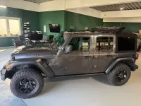 Gebraucht Jeep Willys 290 PS (213 kW) 2025 Grau SUV