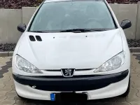 Gebraucht Peugeot 206 68 PS (50 kW) 2005 Weiß Kleinwagen