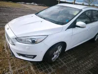 Gebraucht Ford Focus 125 PS (91 kW) 2015 Weiß Kombi