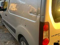 Gebraucht Peugeot Partner 75 PS (55 kW) 2012 Grau Van / Kleinbus