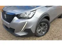 Gebraucht Peugeot 2008 Active 131 PS (96 kW) 2022 Grau SUV