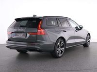 Gebraucht Volvo V60 Plus 197 PS (144 kW) 2025 Forest lake / metallic Kombi