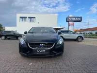 Gebraucht Volvo V40 Momentum 150 PS (110 kW) 2012 Schwarz Kleinwagen