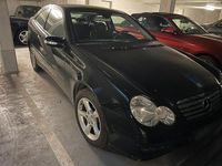 Gebraucht Mercedes C160 122 PS (89 kW) 2005 Schwarz Coupé