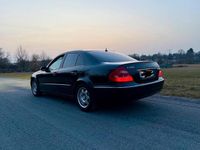 Gebraucht Mercedes E200 122 PS (89 kW) 2004 Schwarz Limousine