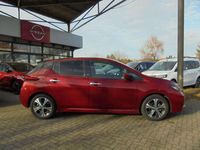 Gebraucht Nissan Leaf 360º 110 kW (150 PS) 2020 Magnetic rot Kleinwagen