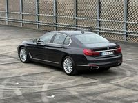 Gebraucht BMW 750 449 PS (330 kW) 2016 Schwarz Limousine