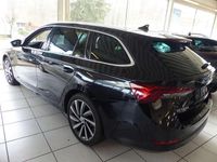 Gebraucht Skoda Octavia Style 150 PS (110 kW) 2022 Schwarzmagic perleffekt Kombi