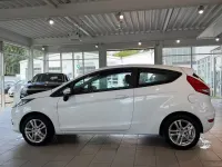 Gebraucht Ford Fiesta 60 PS (44 kW) 2012 Weiß Kleinwagen