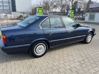 Gebraucht BMW 525 192 PS (141 kW) 1990 Blau Limousine