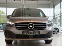 Gebraucht Mercedes T180 116 PS (85 kW) 2023 Chromitgrau Van / Kleinbus