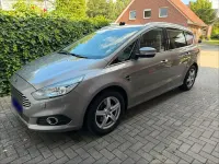 Gebraucht Ford S-MAX Titanium 179 PS (131 kW) 2018 Andere farben Van / Kleinbus