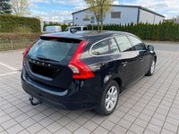 Gebraucht Volvo V60 163 PS (119 kW) 2011 Schwarz Kombi